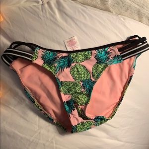 Bikini Bottoms 🍍